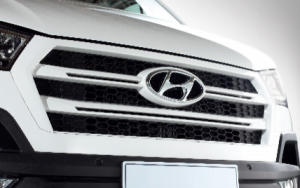 lưới tản nhiệt hình lục giác đặc trưng của Hyundai