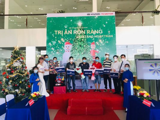 HYUNDAI ĐỒNG THÁP xin chân thành cảm ơn Quý khách đã tham gia Chương trình TRI ÂN RỘN RÀNG – NGẬP TRÀN QUÀ TẶNG tại Show